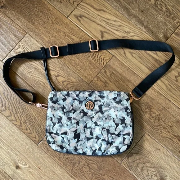 Lululemon bag - Picture 1 of 6